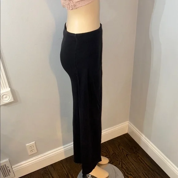 Elegant Black Wrap Skirt - Picture 5 of 5